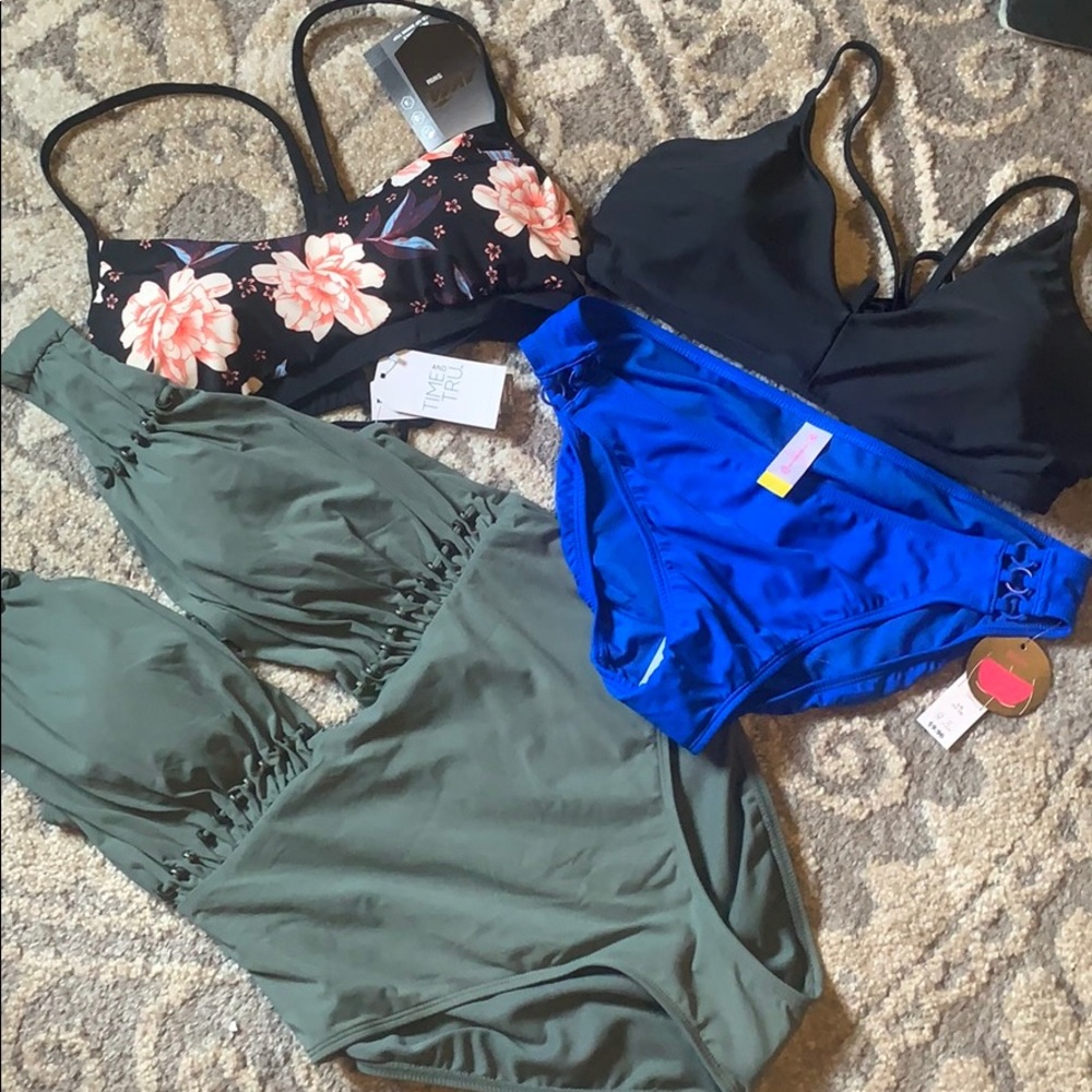 Bikini bundle + 1 piece